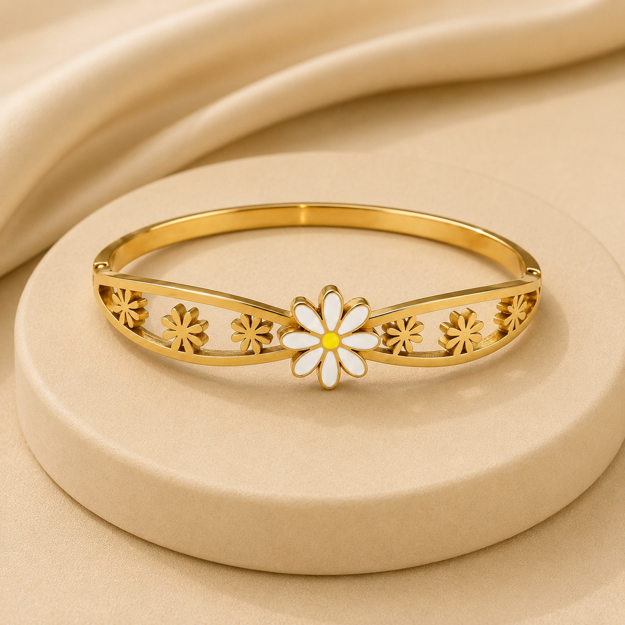 Floral Daisy Anti-Tarnish Gold Bangle