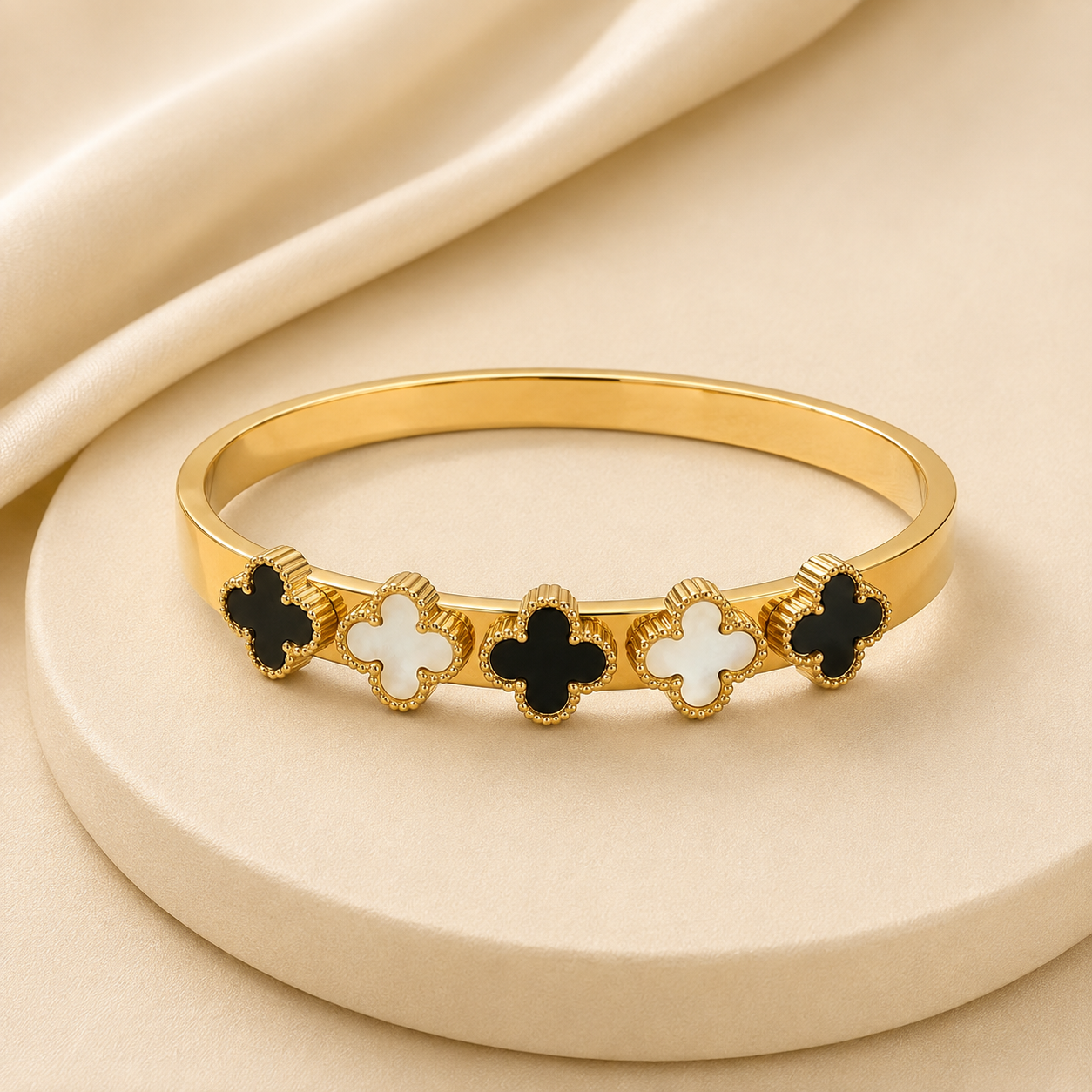 Gold Black & White Clover Bracelet